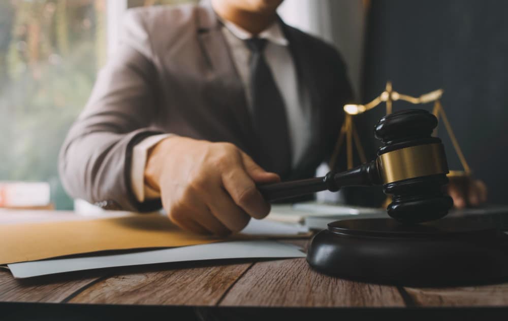 Read more about the article 30.287 — CS, noviembre 1-977. Botbol, José c. Mercado de Valores de la Ciudad de Buenos Aires. 