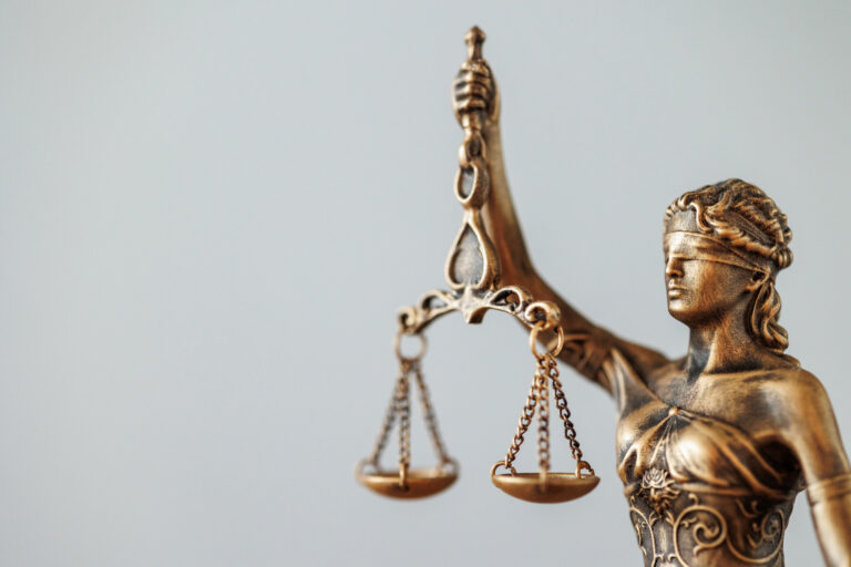 Read more about the article 30.348 — SC Buenos Aires, septiembre 13-977 — Sánchez Strada, Hugo D. c. Capi, Nelson H. y otros (Ac. 23.407). 2da Parte